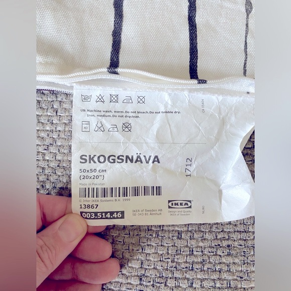 IKEA SKOGSNÄVA Reversible Natural Tan Floral Flowers 20" x 20" Pillow Cover Pair - Picture 3 of 6